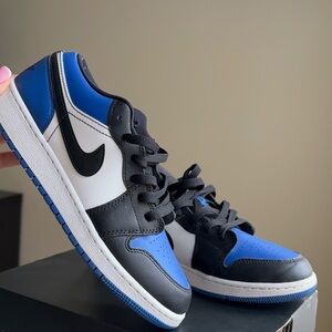Air Jordan 1 Low Royal Toe